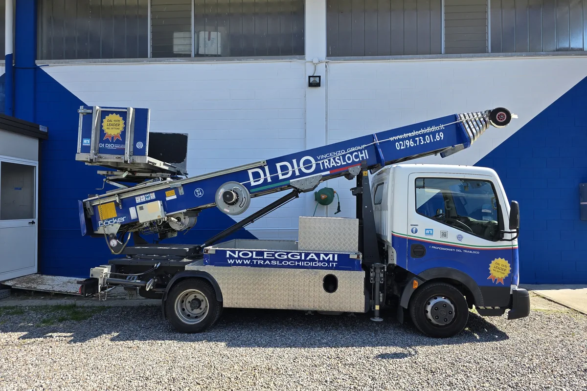 C01 Noleggio Autoscala per traslochi BOCKER HL 34 web